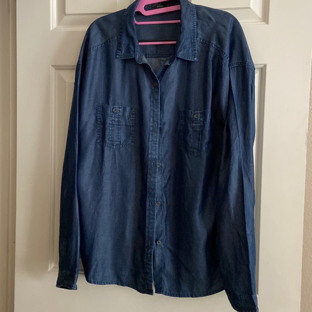 Prana Blue Updrift Denim Tencel Chambray XL pit to pit 23" back length 30"